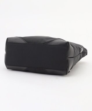 Y'SACCS アシメファスナーポケットリュック ブラック