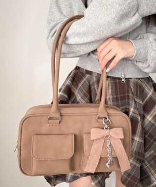 WEGO チャーム付きスクエアボストンバッグ ベージュ