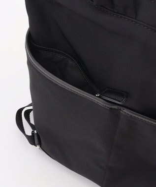 Y'SACCS アシメファスナーポケットリュック ブラック