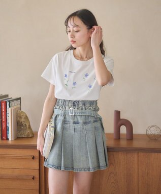 earth music&ecology アソートロマンティックグラフィックＴ Off White