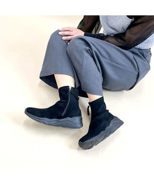 MODE ET JACOMO <noyau>軽量スニーカーショートブーツ ブラックスエード