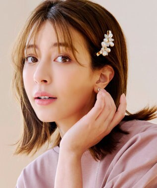 Tiaclasse パールフラワーヘアクリップ オフホワイト