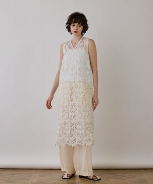 GRACE CONTINENTAL ケミカルレースストレートトップ ホワイト