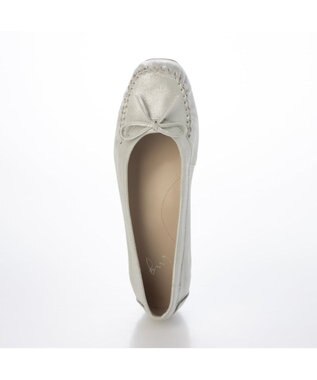 ing <ing>リボンモカシンシューズ シルバー