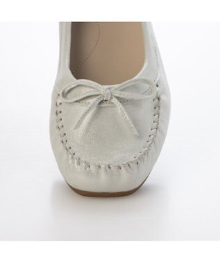 ing <ing>リボンモカシンシューズ シルバー