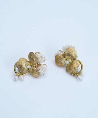 monshiro 【パール】ビオラ イヤリング（ホワイト） ホワイト×ゴールド