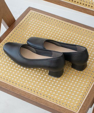 Bridget Birkin 【Bridget Birkin】晴雨兼用プレーンスクエアパンプス