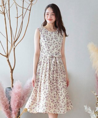 洗える 大人の華やかさを演出する大花柄ワンピース Tiaclasse L ファッション通販 公式通販 オンワード クローゼット 洗える 大人の華やかさを演出する大花柄ワンピース Tiaclasse L ファッション通販 公式通販 オンワード クローゼット