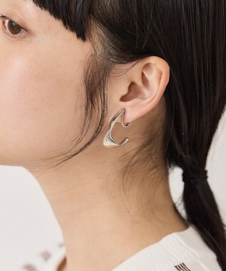 AMERICAN HOLIC ツイストフープイヤリング Silver