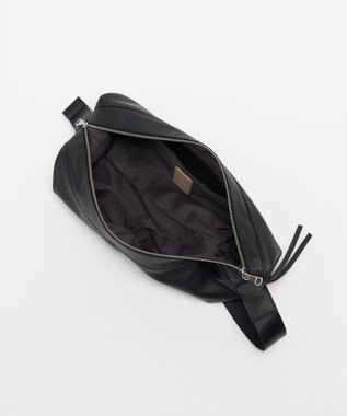 russet ソフトレザーバナナボディバッグ(CE-1695) Black