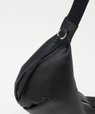 russet ソフトレザーバナナボディバッグ(CE-1695) Black