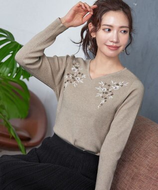 Tiaclasse 【洗える】刺繍リブニットトップス ベージュ