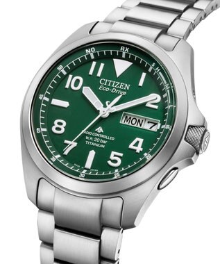 CITIZEN 【電池交換不要 デイ&デイト電波時計】スーパーチタニウム採用 エコ・ドライブ電波時計 LANDシリーズ PMD56-2951 シルバー