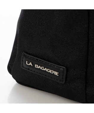 LA BAGAGERIE フロントポケット　スクエアナイロンショルダー　Sサイズ ブラック
