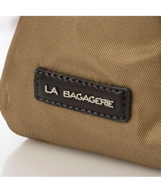 LA BAGAGERIE フロントポケット　スクエアナイロンショルダー　Sサイズ ベージュ