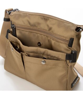 LA BAGAGERIE フロントポケット　スクエアナイロンショルダー　Sサイズ ベージュ