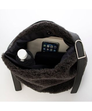 UNBILLION カシュカシュ cachecache / フリーハンドルボアショルダーバッグ ダークグレー