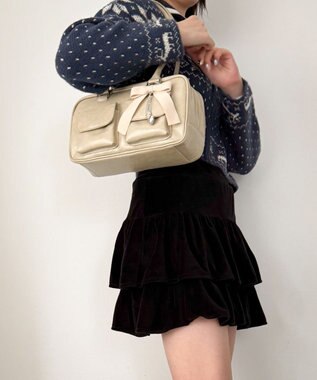 WEGO チャーム付きスクエアボストンバッグ ライトベージュ