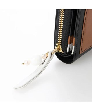 UNBILLION perche ジェムストーンチャームハーフラウンドウォレット ブラック