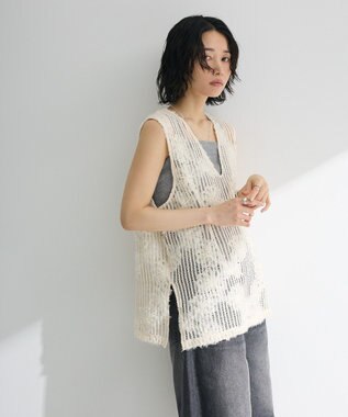 Green Parks テープ刺繍レースベスト Ivory