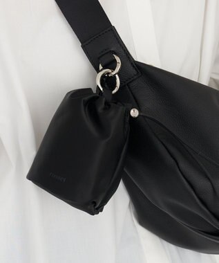 russet クラウズナイロン巾着ポーチ(Z-231) Black