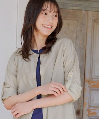 Tiaclasse L 【洗える】ノーカラーシアーシャツ ベージュ