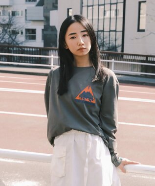  【UNISEX】UVカット アートコラボロングTシャツ〈CAMP〉（S・Mサイズ）