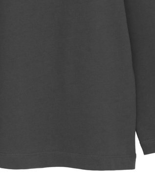 earth music&ecology 【綿100】アソートグラフィックロンＴＥＥ Charcoal Gray