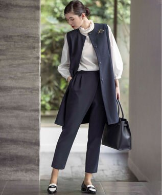 組曲 【KUMIKYOKU NAVY】コンフォータブルドレープ ジレ ネイビー系