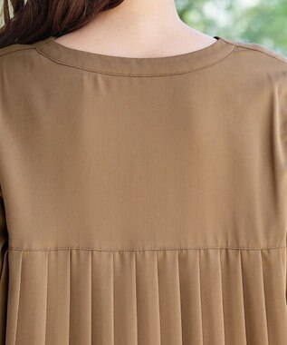 Tiaclasse 【洗える・スマート裏起毛】バックプリーツチュニックブラウス ベージュ