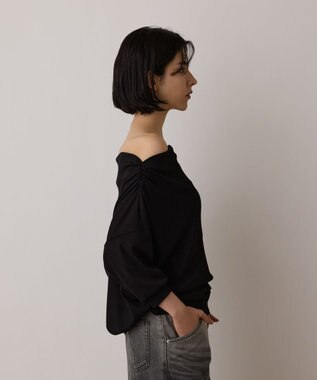 GRACE CONTINENTAL ドレープカットトップ ブラック