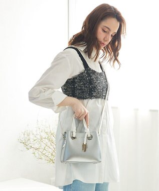style code 【MERCURYDUO/マーキュリーデュオ】メタルアイレット　ミニショルダーバッグ、ハンドバッグ シルバー