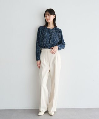 YECCA VECCA ラインフラワー柄ギャザーブラウス Navy