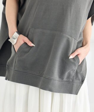 earth music&ecology ピグメントカンガルーポケットプルオーバー Charcoal Gray