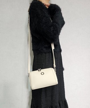 style code 【MERCURYDUO/マーキュリーデュオ】メタルアイレット　ミニポシェット アイボリー