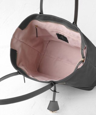 TOCCA 【一部WEB限定カラー】LAUREL NYLONBAG ナイロンバッグ [新色]ライトグレー系