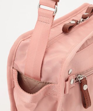 Y'SACCS 撥水ナイロンテープデザインスクエアショルダーバッグ ピンクベージュ