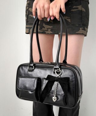 WEGO チャーム付きスクエアボストンバッグ ブラック