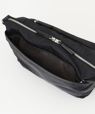 Y'SACCS ナイロン×リサイクルレザー　コンビマルチショルダー ブラック