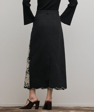 GRACE CONTINENTAL エンブロイダリータイトスカート ブラック