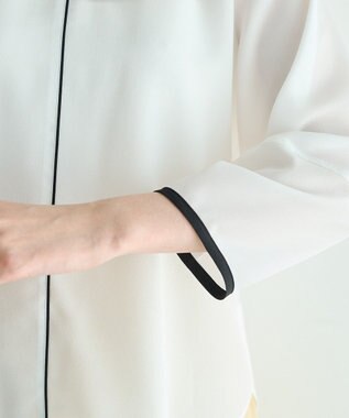 YECCA VECCA 配色パイピングブラウス Off White