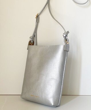 Hekhèr Le Style de Vie 新素材・新色追加【日本製】シュリンクレザー ショルダーバッグ シルバー シルバー