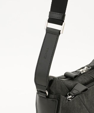 Y'SACCS ストリームラインポシェット ダークグレー