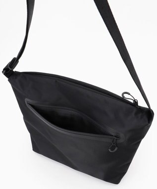 Y'SACCS 【DRY Pack】防水フラップスクエアショルダー ブラック