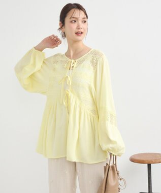 earth music&ecology レーヨンレースデザインシャツ Yellow