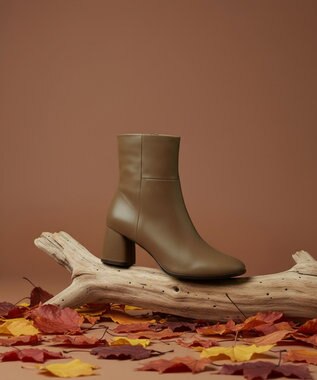 APOM 本革シープスキンサイドジップアンクルブーツ 60 グレージュ