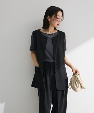 Green Parks クルーネック多釦ジレ