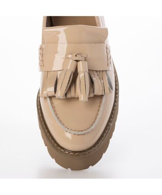 MODE ET JACOMO <MODE ET JACOMO>厚底タッセルローファー ベージュエナメル