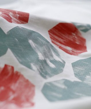 nitorito 【UNISEX】stone Tシャツ red×(whiteボディ)