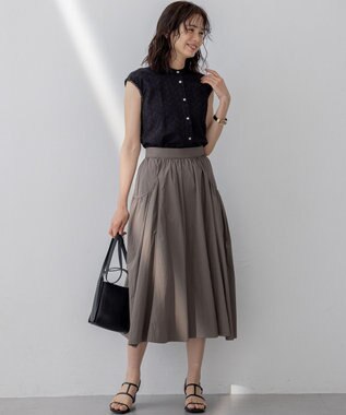 組曲 L エンブロイダリーレースノースリーブ ブラウス ブラック系